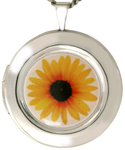 L1076 daisy locket
